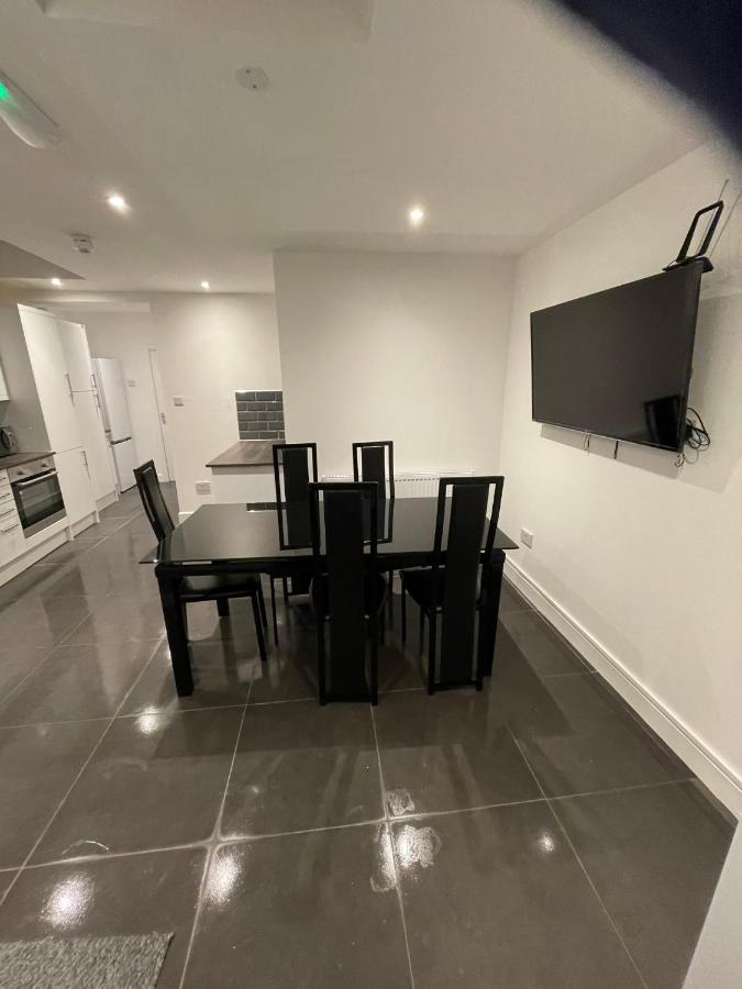 Vale Nky Apartment Rooms Лондон Екстер'єр фото