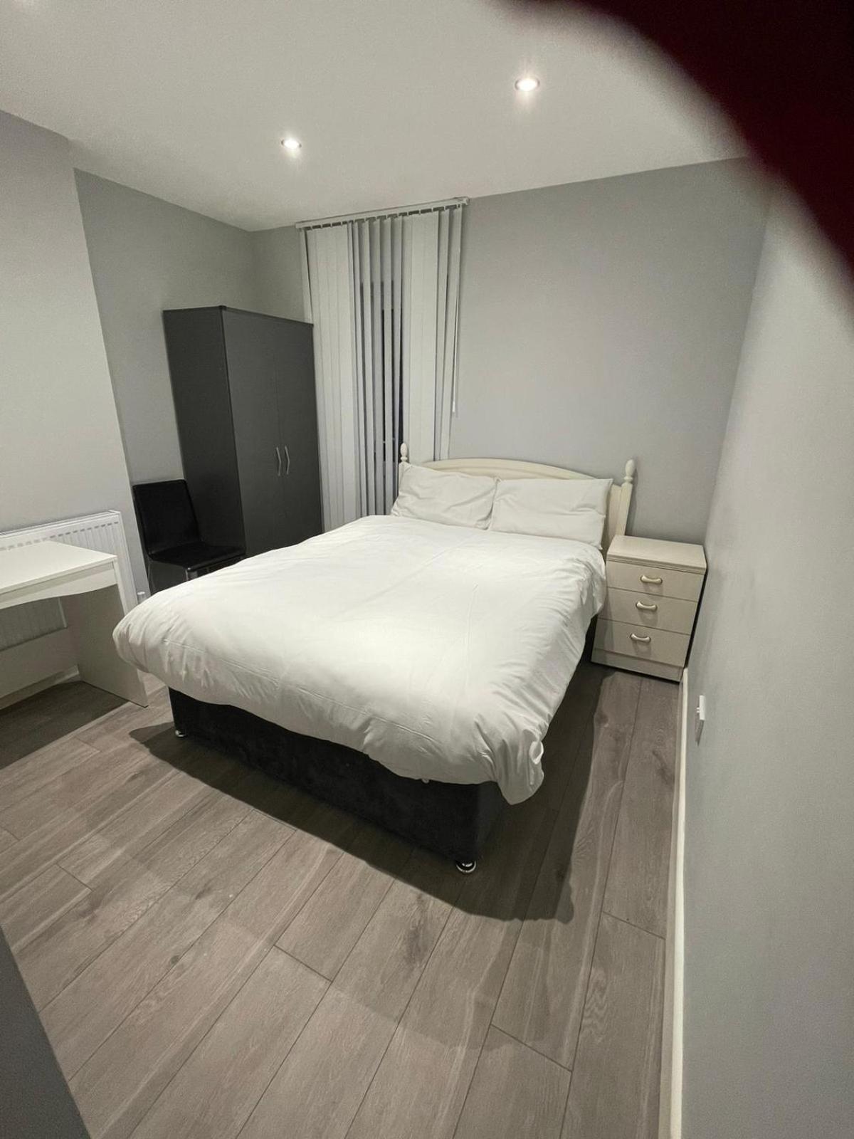 Vale Nky Apartment Rooms Лондон Екстер'єр фото